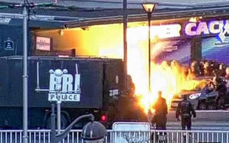 França: terroristas e reféns morrem