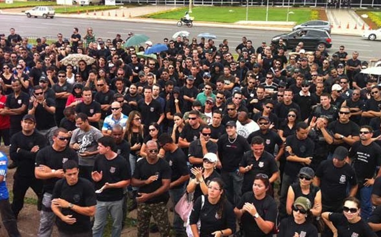 A greve dos agentes  penitenciarios do Estado de S. Paulo.