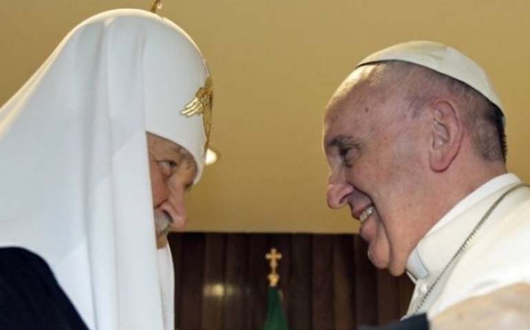Papa Francisco se reúne com líder da igreja Ortodoxa Russa