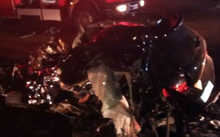 Homem morre após acidente entre veículo e caminhão em Taquarituba