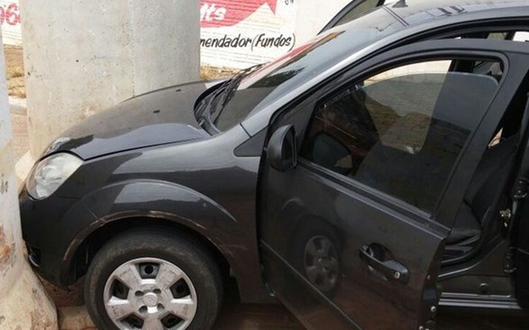 Homem é preso com objetos furtados ao bater carro durante fuga