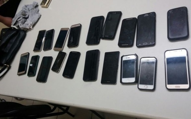 Adolescente é flagrada com 18 celulares furtados durante show do Wesley Safadão