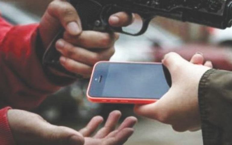 PM orienta quanto a perca, furto ou roubo de celulares na região