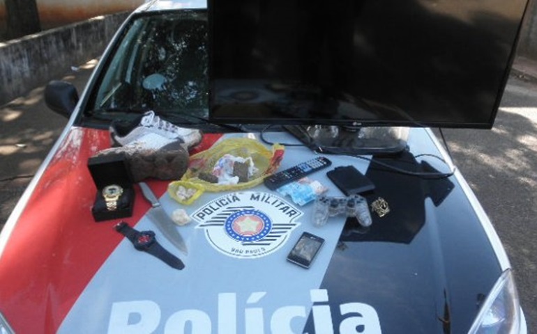 POLÍCIA MILITAR PRENDE HOMEM PELO CRIME DE TRÁFICO DE DROGAS NA CIDADE DE  MANDURI/SP 