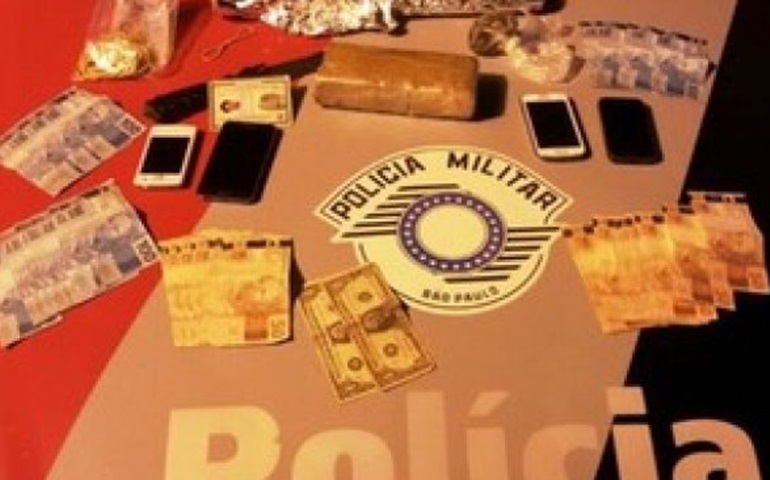 Polícia Militar prende rapaz de 34 anos com R$ 5 mil e maconha em Itaí