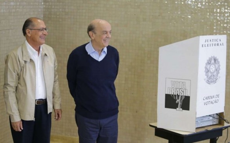 Alckmin é reeleito e garante 6º mandato consecutivo do PSDB em SP