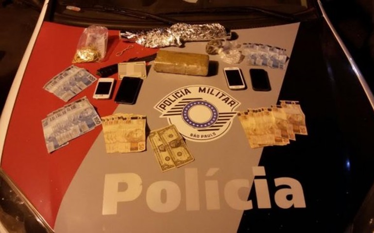 POLÍCIA MILITAR PRENDE UMA PESSOA POR TRÁFICO DE DROGAS NA CIDADE DE ITAÍ