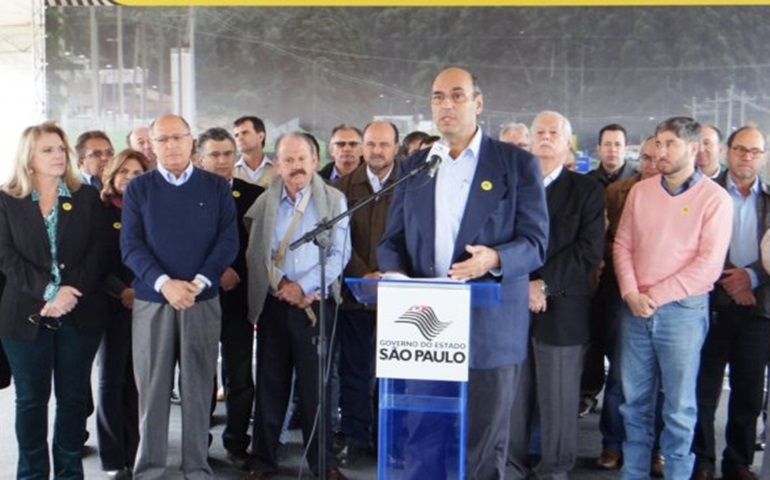 Com o governador Alckmin, prefeito Poio Novaes dá início à duplicação da SP-255