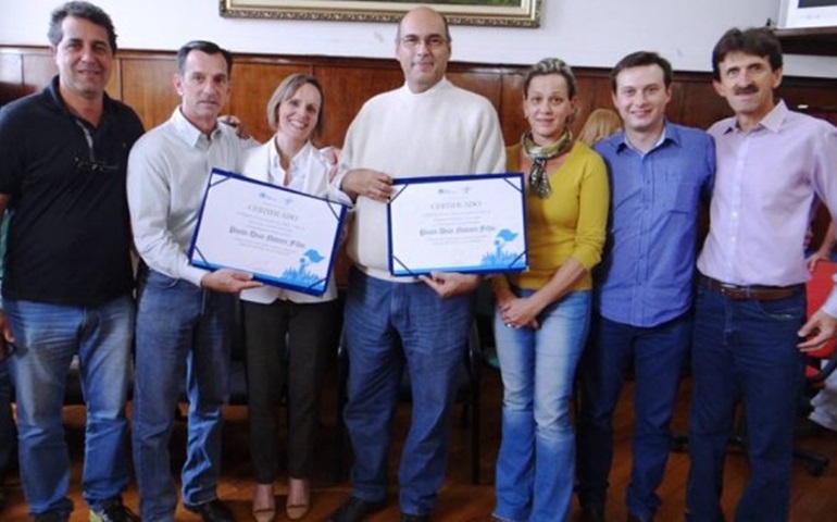 Com projeto de pesquisa em agricultura, Poio recebe o Prêmio Prefeito Empreendedor, do Sebrae
