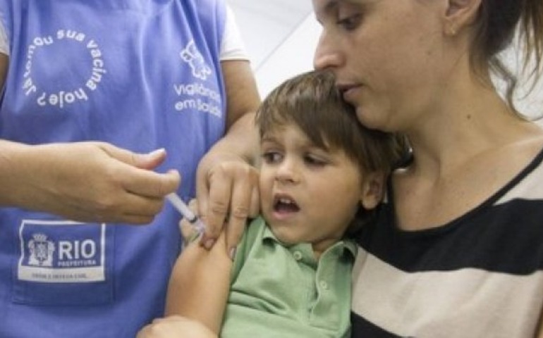 Rio antecipa vacina contra H1N1 para crianças, grávidas e pacientes renais